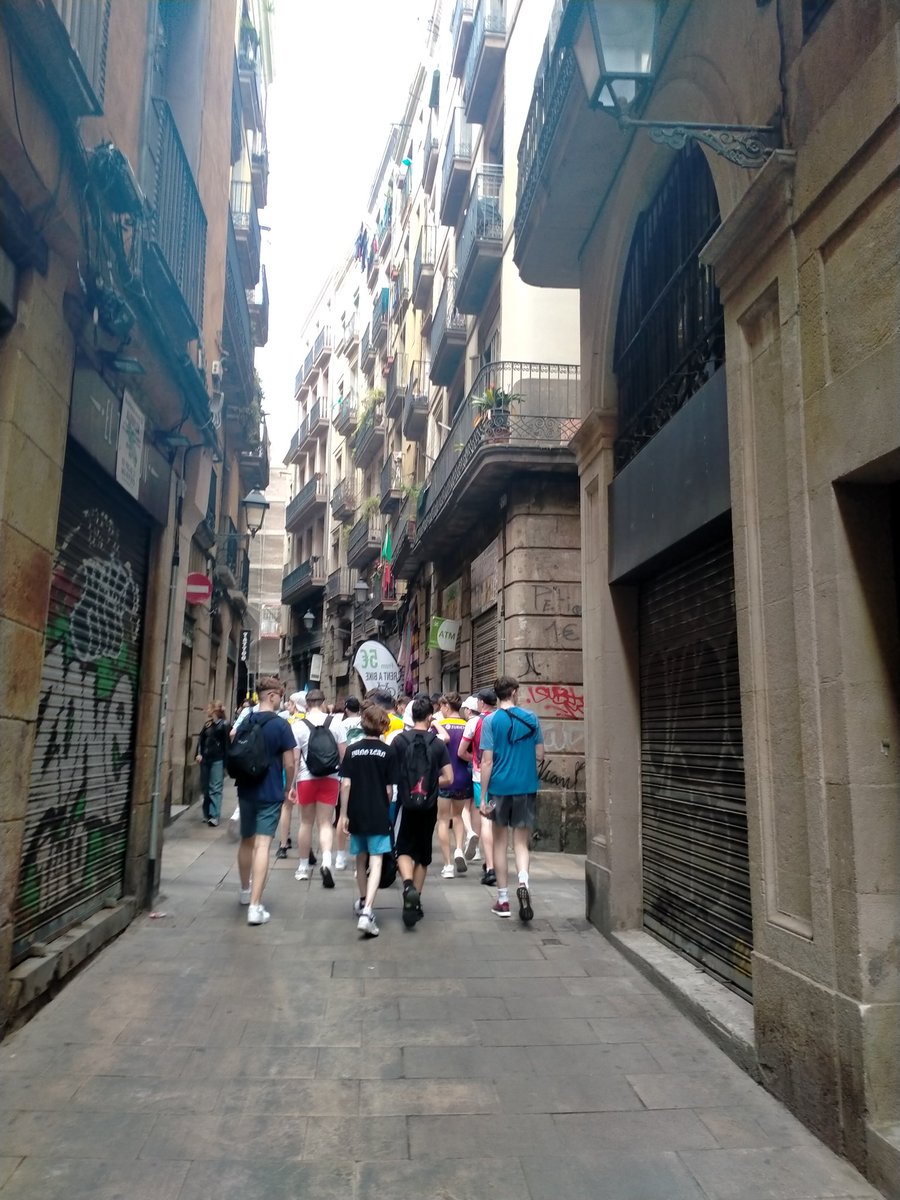 cbsroscommon's tweet photo. Having a fabulous time in Barcelona on our TY trip. We spent the afternoon exploring the city, learning history, sampling the local cuisine and basking in the glorious sunshine! 

#barcelona #Espana #TY23 https://t.co/4xEZybTzV3