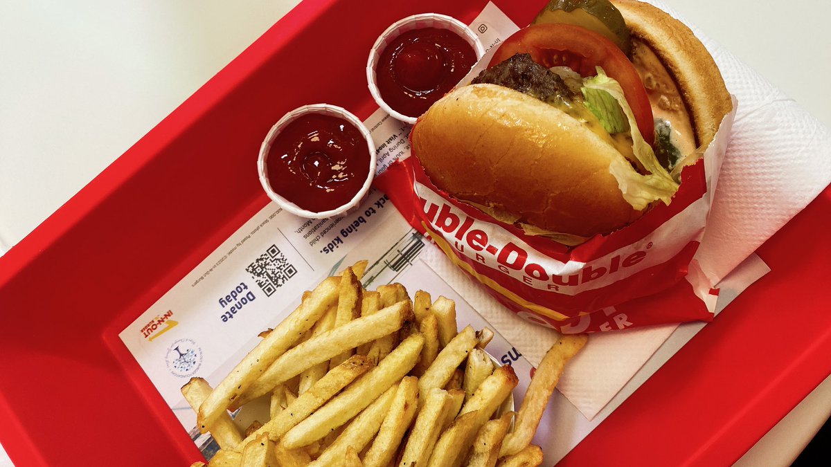 Allie Nawrat tweet media