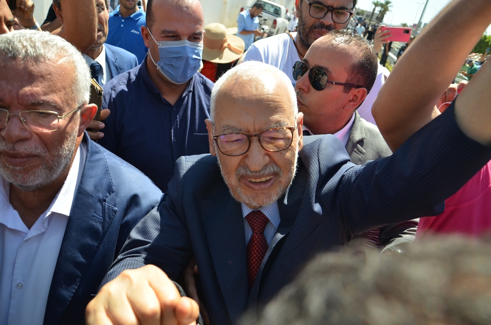 Tunesische Ghannouchi begint hongerstaking en boycot verhoren - Lees verder via: namonieuws.nl/2023/04/25/tun… 

#Antiterrorisme #Boycotverhoor #Ennahda #Ennahdapartij #gearresteerd #Ghannouchi #Grondwet #hong...