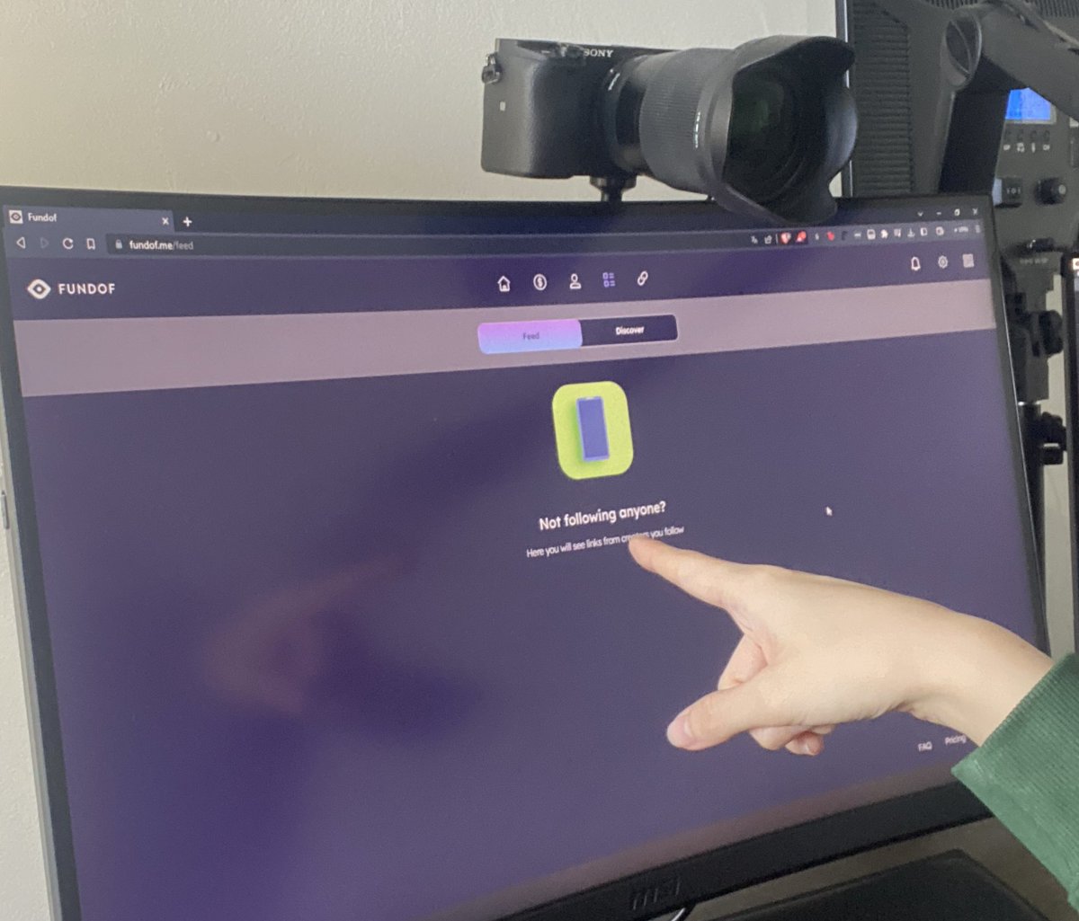 AMKazarian's tweet photo. Going LIVE with a sponsored stream! @FundOfMe has introduced dark mode and that makes me super happy as a dark mode fan 😊

More features coming soon 👀

https://t.co/0GcKrUJKKW #ad https://t.co/kSFSAWUu2a