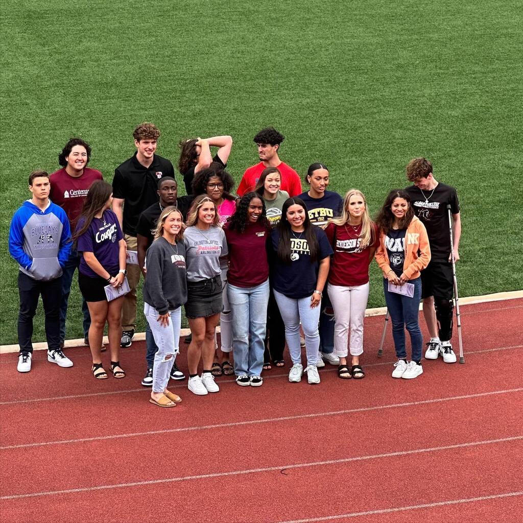 There’s our girl in the middle of all the soon to be college athletes! instagr.am/p/CrdjAbeO6B7/