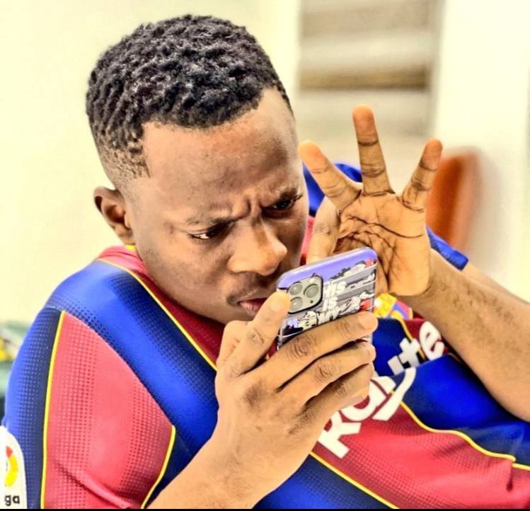 KNUSTNotice's tweet image. 5GB BUNDLE IS HERE 💯💯
...Have you received yours!!

Kindly check your voda  number to confirm .

    #KNUSTNotice| #DataBundle| #KnustSrc