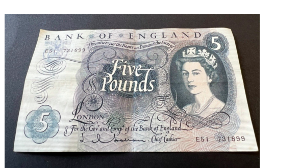 CavalierCoins's tweet image. Check out what we have live on our Auction now!
British series C 1963-1966 £5 LOT: 3004-187
ebay.co.uk/itm/3048997417…
#britishmoney #papermoney #collectablebanknotes #numismatics