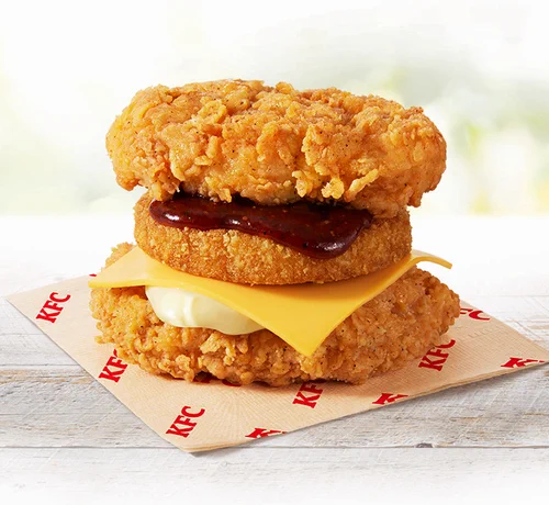 ４月２６日より、カリホクハッシュのフィレバーガー 凄肉＠KFC