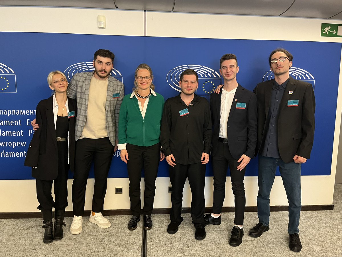 eurobrid_ge's tweet photo. @ViolavonCramon truly supported the people of Georgia and our devoted European spirit. Thanks for standing with us. https://t.co/y5XFMqONEN