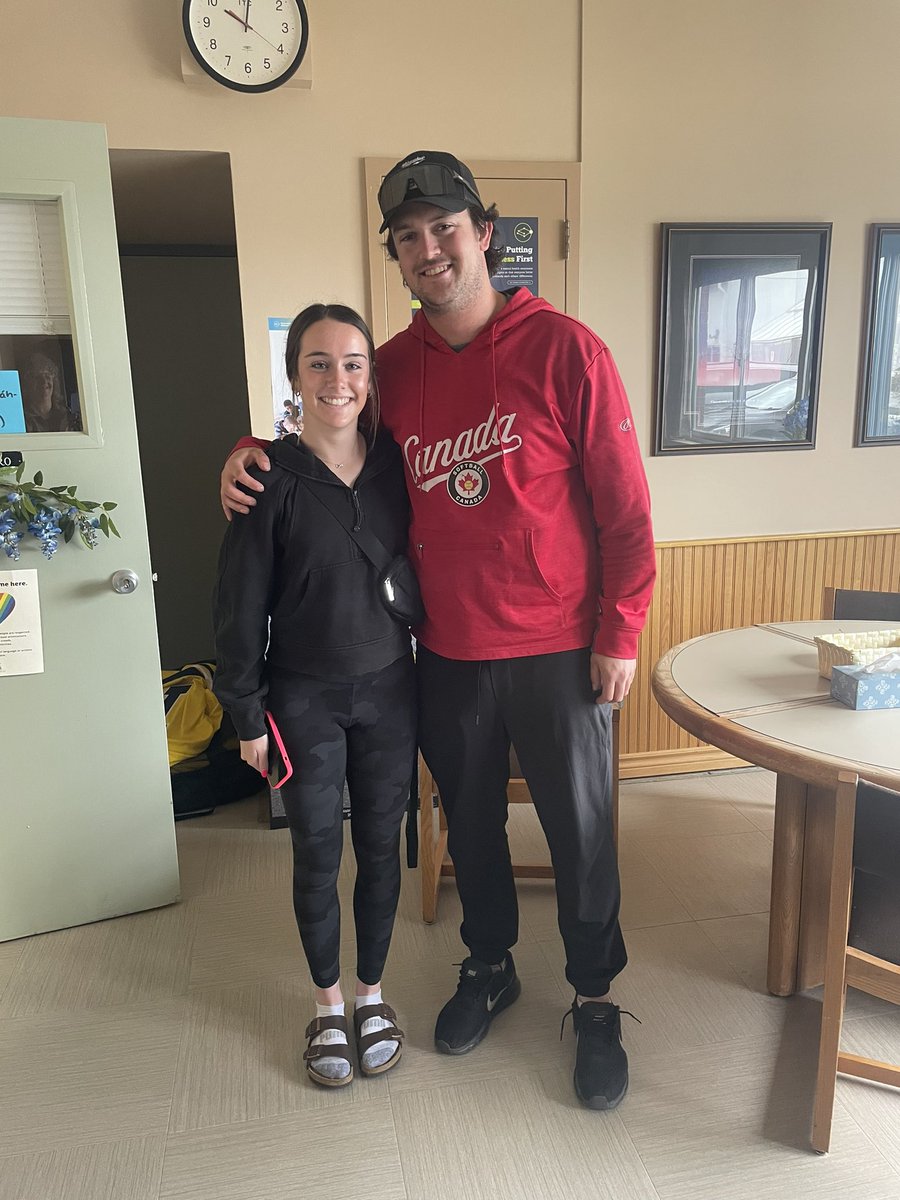 ErinPincivero's tweet photo. Look who popped in to see me after his amazing Team Canada 🇨🇦 experience in Argentina with @SoftballCanada. NDSS alumni @Manion16 pictured with his sister, current Golden Hawk Jaidyn. #hawkspride https://t.co/Lq8kxvuiVJ