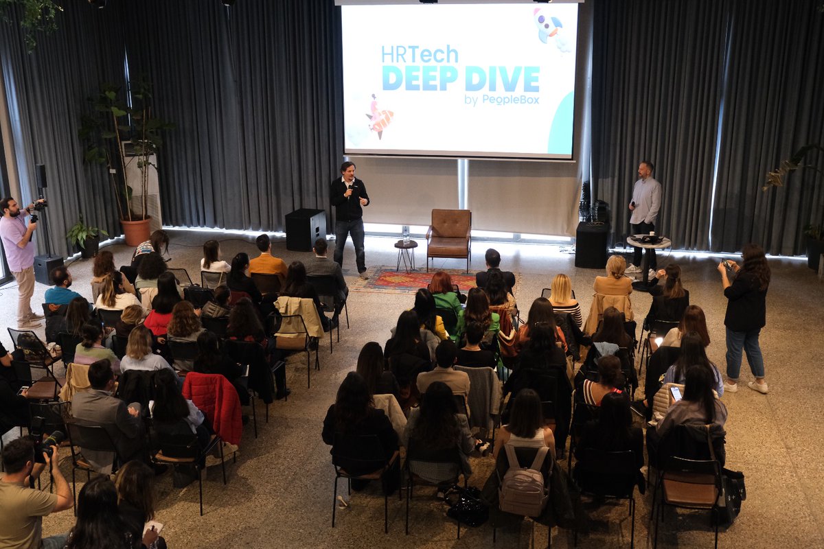 PeopleBoxHR's tweet photo. HRTech Deep Dive by PeopleBox etkinliğinde yeniden bir araya geldik🙌 “İK dünyası gelecekle nasıl başa çıkacak?” başlıklı buluşmada, konuğumuz @leventerden'in katılımıyla, 'yaklaşan teknoloji devriminin sektörümüze getireceği yeni düzeni' konuştuk🚀
#PeopleBox #HRTech https://t.co/7ocHJbuG0v