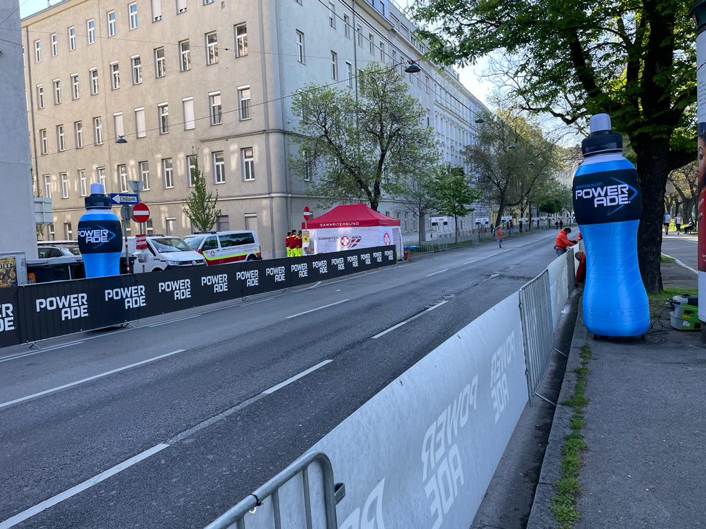 ENITEDbusiness's tweet photo. Last weekend @Vienna_Marathon was held for the 40th time, with the @cocacola_at #inclusionrun on Saturday, & #Powerade sponsoring Sunday's relay marathon
And both days the #CokeVillage was open to greet all runners!
Thanks so much again for the great #teamwork!!
#VCM2023 https://t.co/egIp6qyS8Q