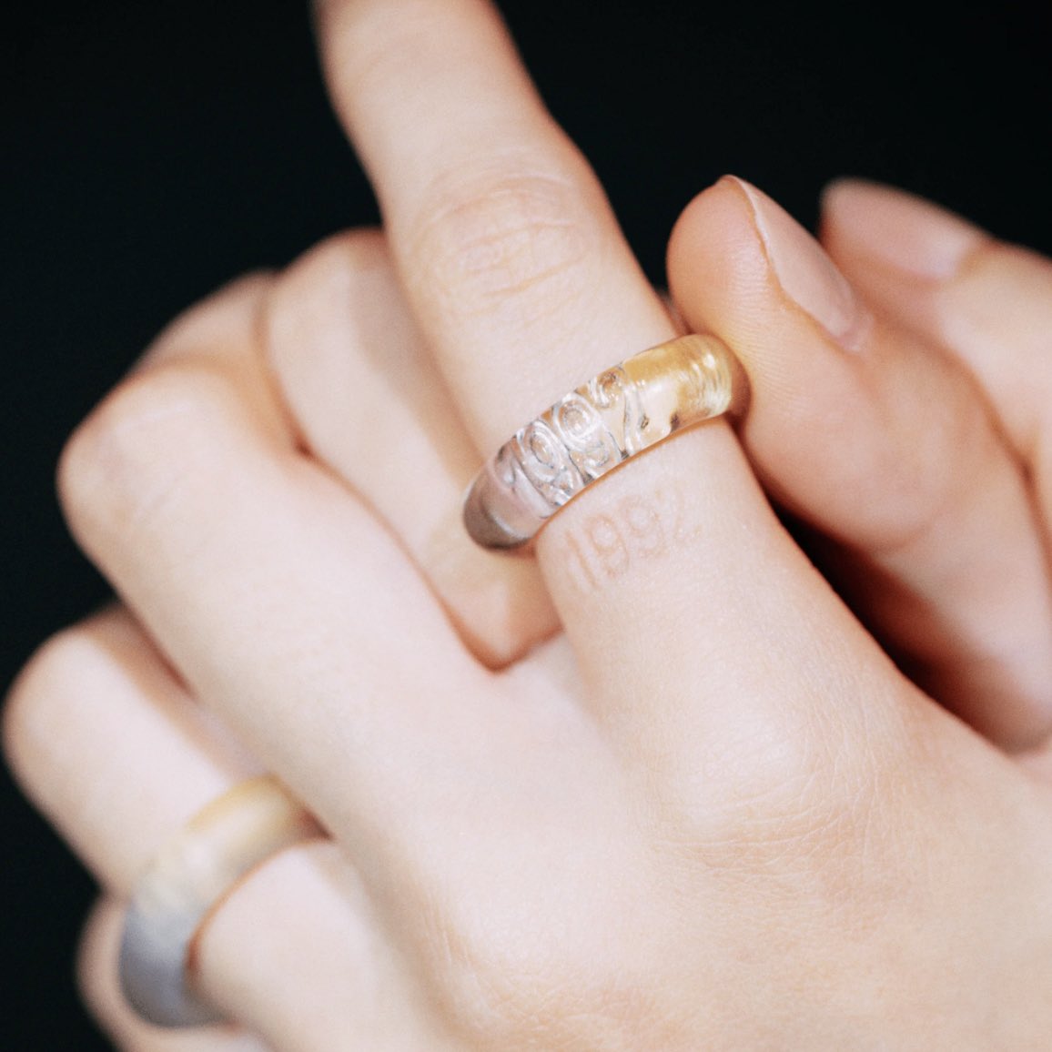 失くした指輪 13年前に失くした結婚指輪がまさかのニンジンから発見される