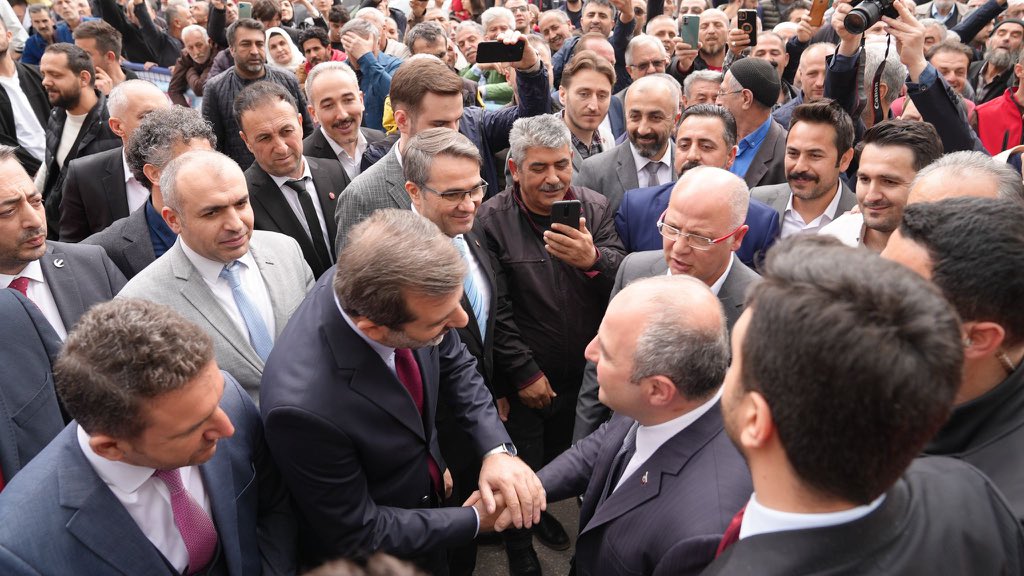 16mustafaisik's tweet photo. Gürsu'dan bir  TOGG geçti 🚘

 Gürsu'dan Sayın Cumhurbaşkanı'mızın Yol ve Dava Arkadaşı Sanayi ve Teknoloji Bakanı'mız Sn. Mustafa Varank geçti. 
Teşekkürler Gürsu ❤️ https://t.co/jnVMmhQrtS