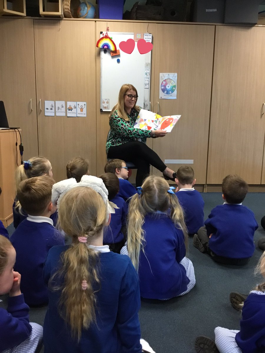 stthomas_cofe's tweet image. Reception had a treat of two books shared by a secret reader today 🎈🦆#eyfsreading #welovebooks