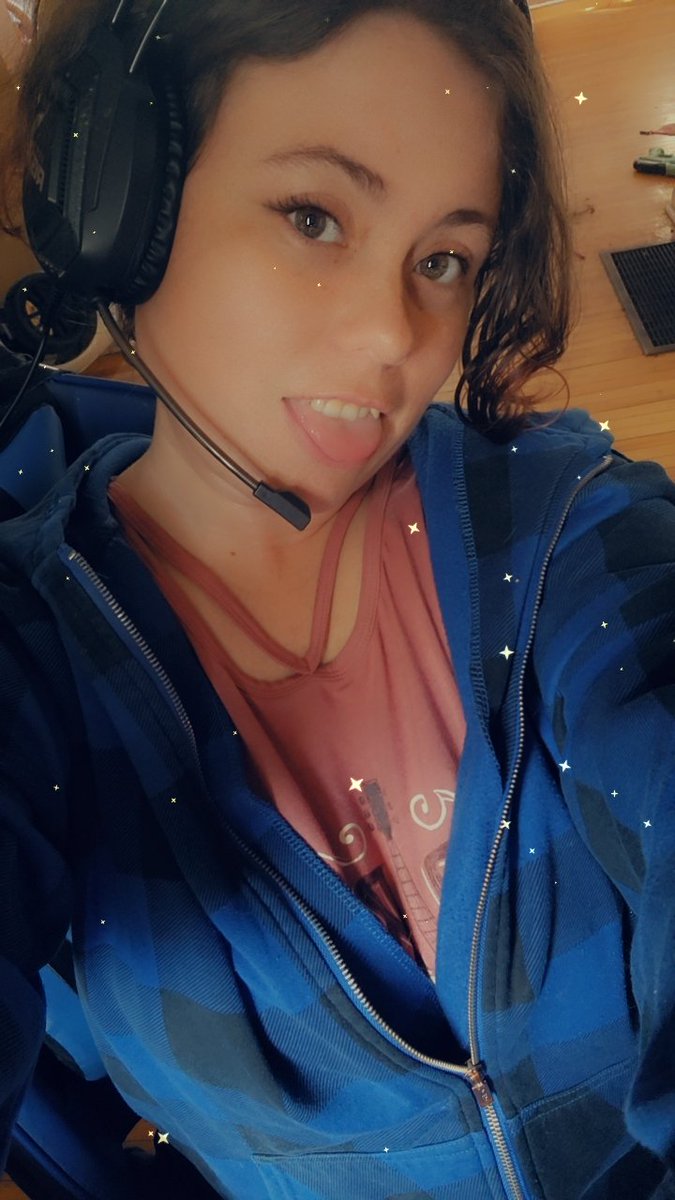 AmaJadeWolf's tweet photo. Make sure I see you's tonight at 9:30!! That's right guys, my times is changing for longer streams!!. Come join me and maybe we can play some #Fortnite together ❤️ #Twitch #Streamer #Affiliated #NewTimes #Snapchatphoto https://t.co/GC64JohHRg