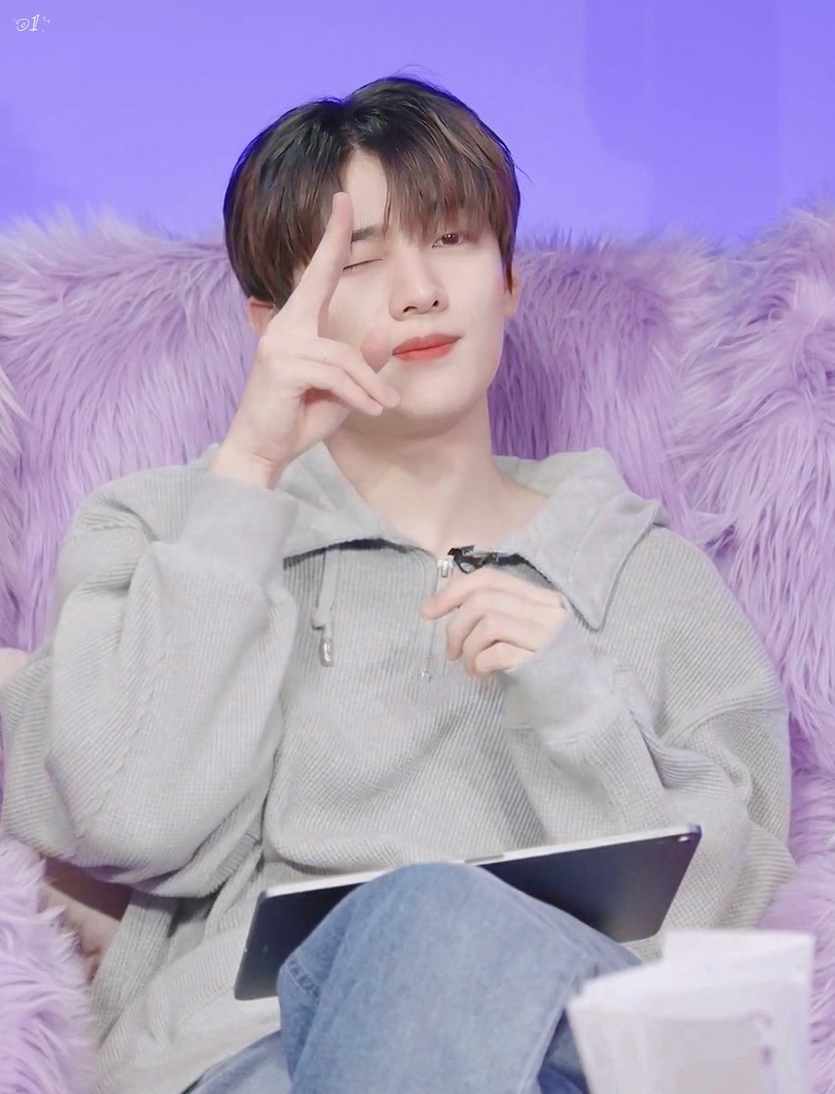 RASPBERRY9377's tweet photo. 230425꿈이야

#재찬 #JAECHAN #DKZ #꿈이야 https://t.co/88PpQ0mx5f