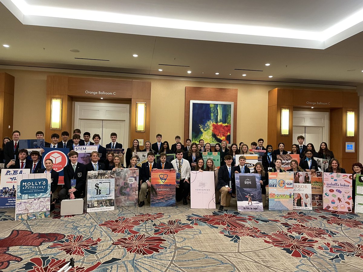 Achievement Awards session this morning <a href="/DECAInc/">DECA Inc.</a> #DECAICDC
Good luck to all <a href="/Mass_Deca/">Massachusetts DECA</a> chapters!
#GetTheEdge