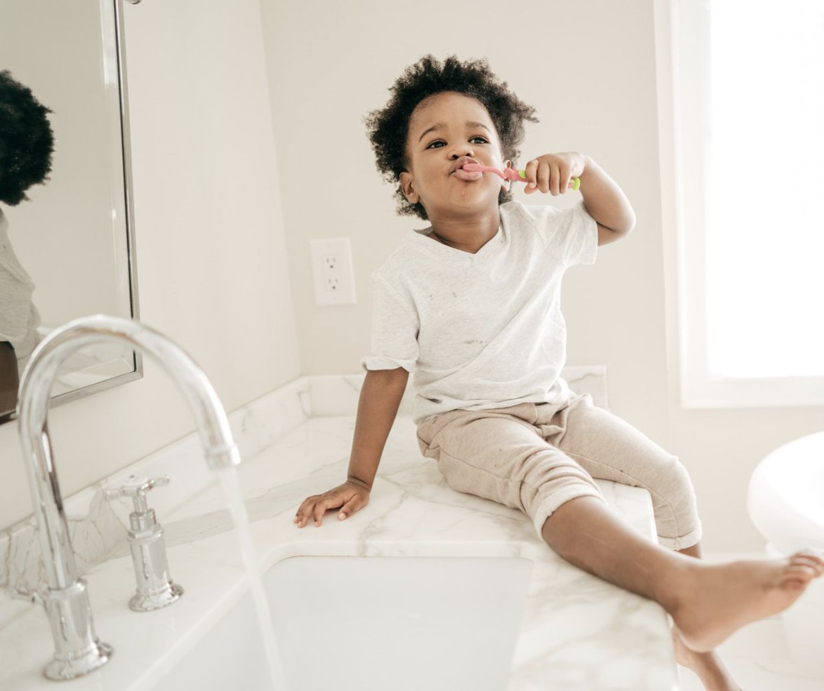 AshburnDental's tweet image. Floss, brush, rinse, and repeat! 🦷🪥
#lansdental #dentalroutine #dentalcare