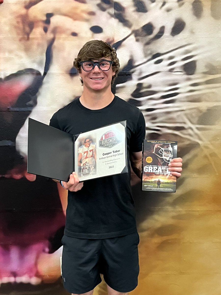 ACJaguarFB's tweet photo. Last fall at our awards banquet, @cooper_tabor won our Burlsworth Character Award. Today, the award, including the iconic glasses, came in the mail! Congratulations, Cooper! Thanks to the @Burlsworth_Fdn 
#GREATER 

@CentralGridiron @Andover_Central @Coach_DTuttle @TaborJami https://t.co/OKdefgqNUY