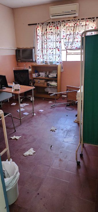 angelicagesama's tweet photo. #AHORA Hospital de Limpio comunica que suspende el servicio de ecografia a todos sus pacientes. 

El equipo ecografo quedó dañado e inutilizado tras la pelea y agresión de una persona hacia un médico de guardia.

El costo de un equipo nuevo rondaría los USD 30.000 https://t.co/HkC64K1HWx