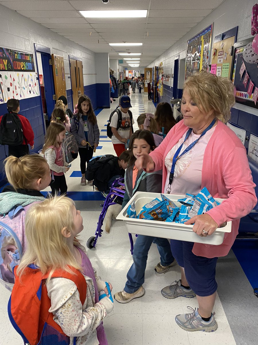 North_Tweets's tweet image. 🎉Happy 2nd Birthday, Gravity! 🎉🥳
What a great way to celebrate! #Proud2BNorthies 
#JCSchoolsChampions #WeAreElementary