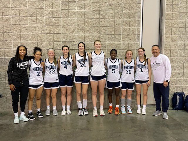 JosieBSalazar3's tweet image. Had a great time at the Boo Williams tournament this weekend in Virginia! Tough competition, but loving every minute of it! On to the next one. #playingup #basketball  

@MissouriPhenom @PGHMissouri
