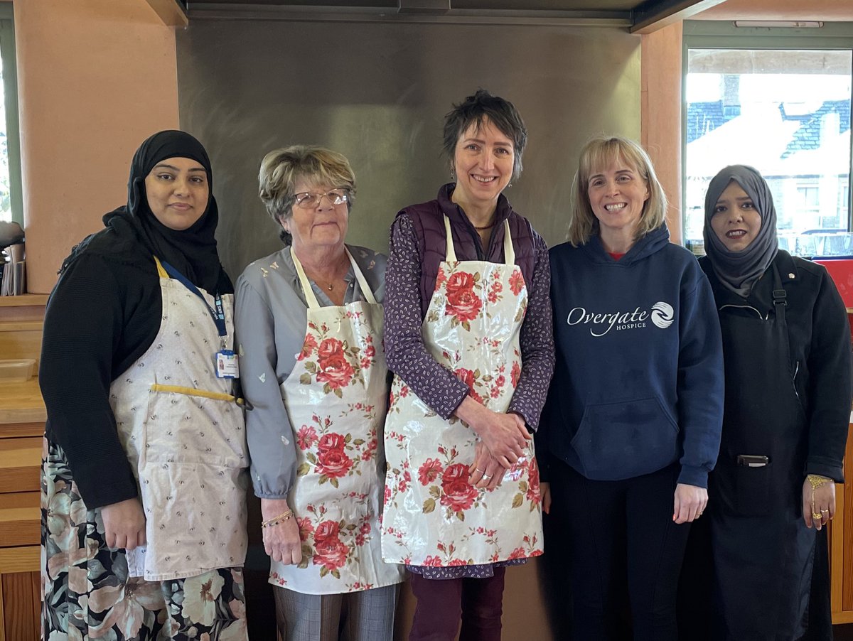 Thank you to @OutbackGardenHX for letting me come along and help at the Community Kitchen today. A wonderful morning finding out about the fantastic work going on and letting them know all about @OvergateHospice. Look forward to working together #communitytogether