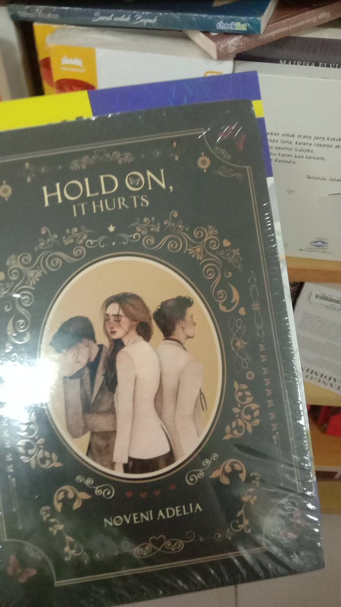 habis beli ini di gramed😍