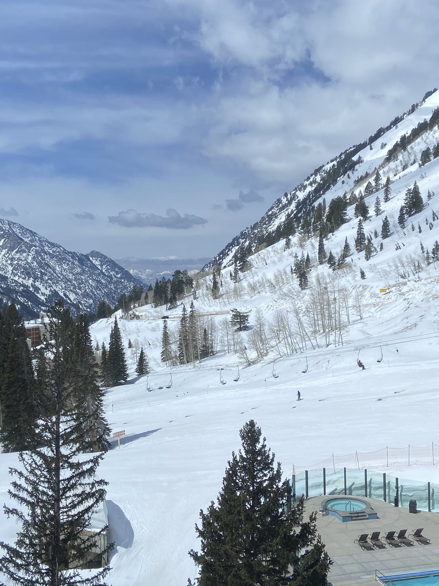 Had such a wonderful day 1 at #KSLungViral23. Blown away by the research and sheer amount of snow!