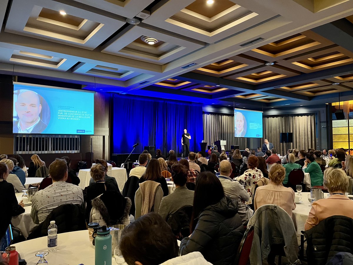 CONGRÈS 2023 | Conférences 🗣💭 Nos congressistes ont eu la chance d'assister à 2 conférences aussi enrichissante l'une que l'autre! Merci à Claude-Michel Gagnon et @NDuvernois. Les réflexions que leurs présentations ont suscité suivront certainement nos membres !