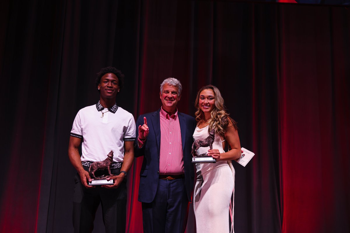 Congrats to our award winners at last night's 2023 Wolfie Awards!

Pride of the Pack: Jaiden Thomas
Fall MVP: Jameese Joseph (<a href="/jameesejoseph/">meese💕</a>)

#GoPackBaby