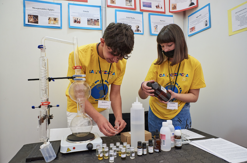 🔛🧪👧🏽Comienza la cuenta atrás para el inicio de Galiciencia, dedicada en esta edición a “Aeronáutica y Aeroespacial”.

🗓️Esta 18ª edición se desarrollará los días 10, 11 y 12 de mayo.

🔎apte.org/comienza-cuent…

#LosParquesAportan