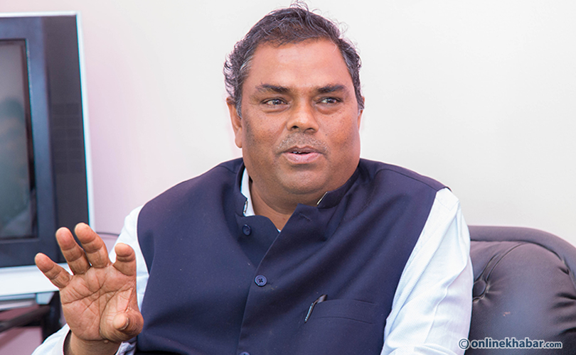 OnlineKhabar_En's tweet photo. #Bara2 #Nepal #ByElection
Upendra Yadav leads by 2,823 votes.
Upendra Yadav, JSPN: 22,096
Shiva Chandra Kushwaha, Janamat: 19,273 https://t.co/sIsmd7ZsxV