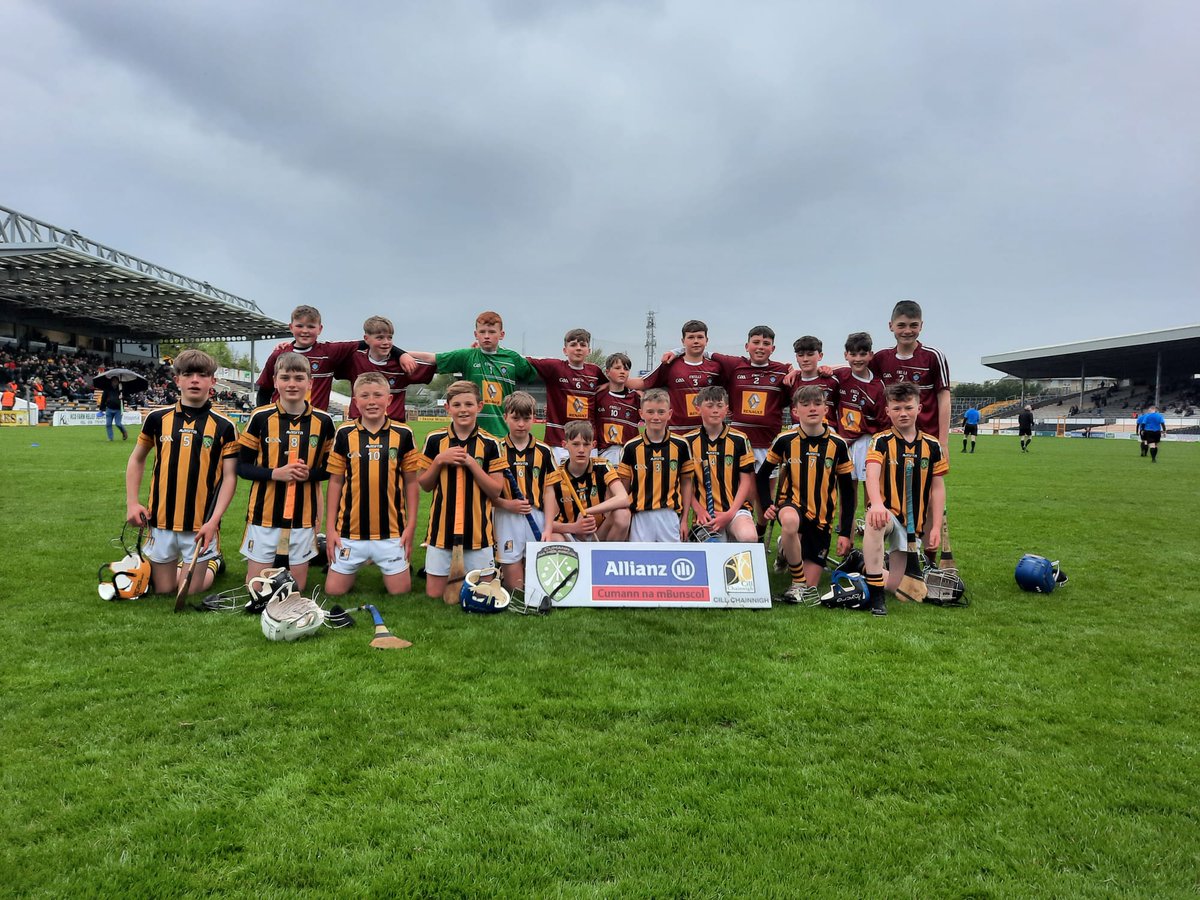 cnambunscolkk's tweet photo. Congrats to all the young players from #Kilkenny and #Westmeath on representing their counties during the #primarygame at halftime during last Sunday's encounter between @KilkennyCLG and @westmeath_gaa 👍😀🐾😸🐱👏. Maith sibh https://t.co/a1I23XfV4V