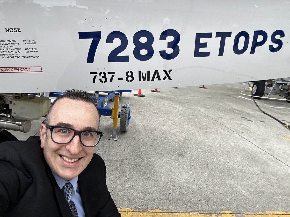 Flyin_Nick's tweet photo. @united thank you for this wonderful event! @Boeing #737MAX #goodleadstheway #102MaxAirplane #Boeing #boeinglovers #Travel https://t.co/jyN7k3fJxr