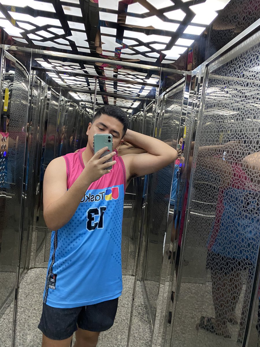 Rynjsph16's tweet photo. Ending my Gay Era 😅😂😂 https://t.co/mjYPv4Eo3g