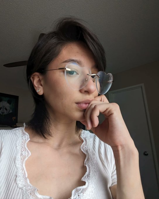 Feeling myself, feeling cute 💖 #adrienneviolet #selflove #feelinggoodinmyskin #loveyourself #smilemoreworryless<a href="/tag/adrienneviolet"class="tags">#adrienneviolet</a><a href="/tag/loveyourself"class="tags"><span>#loveyourself</span></a><a href="/tag/selflove"class="tags"><span>#selflove</span></a><a href="/tag/gravure"class="tags"><span>#gravure</span></a><a href="/tag/selflovejourney"class="tags"><span>#selflovejourney</span></a>