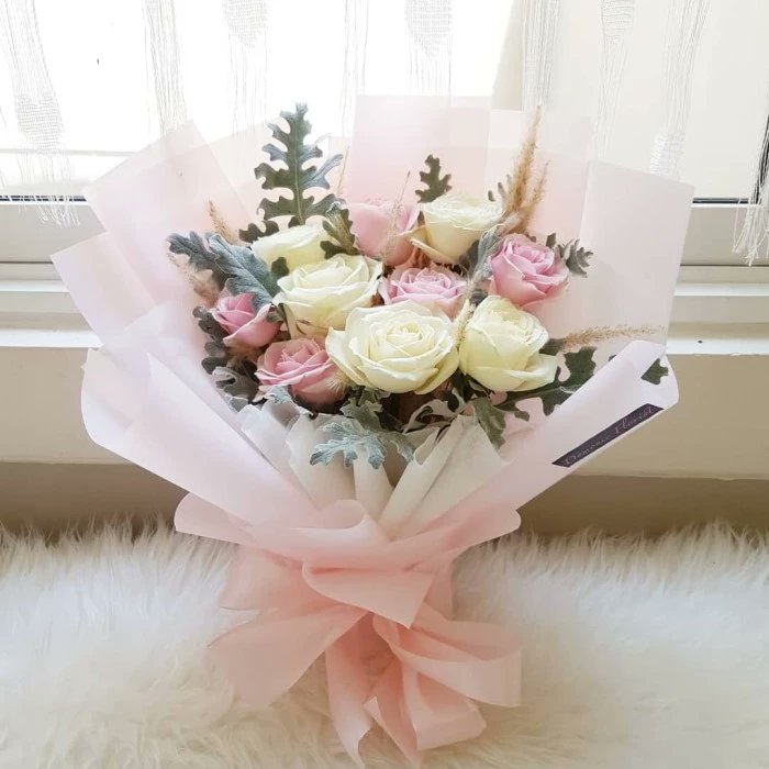 nchaewonx's tweet photo. @StoriesWY ️️ ️️ ️️ ️️ ️️️️ ️️

Kemudian Anna memberikan buket bunga kepada pengantin dan mempersilakan @dgwinwin dan @KimYoujuung untuk ambil alih atensi para hadirin untuk sesi pelemparan bunga.

️️ ️️ ️️ ️️ ️️️️ ️️ https://t.co/qEzzmK90l3
