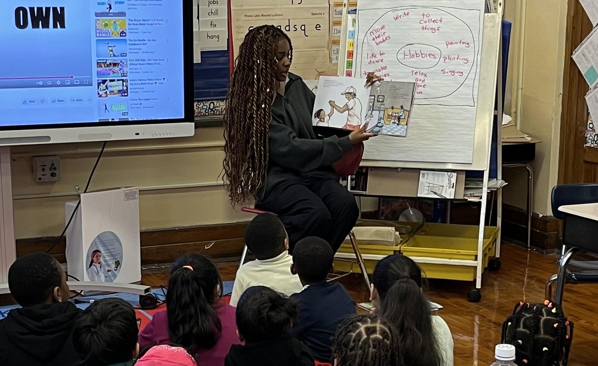 The <a href="/FordhamDance/">Fordham Dance Team</a> team took a trip down the Grand Concourse on Monday to visit PS 9 Ryder Avenue Elementary School to engage in learning activities with the students.
📰bit.ly/444ysyA