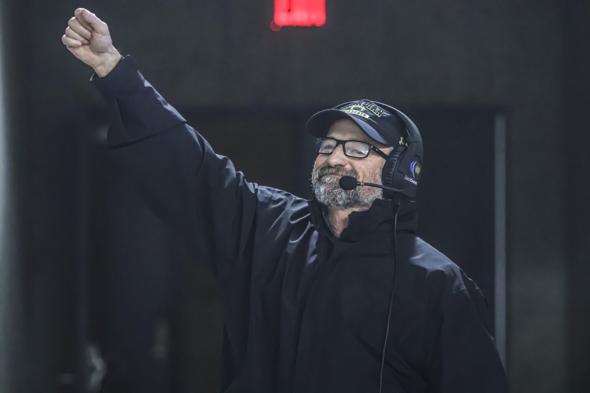 PressPassSports's tweet image. A tribute to Canadian’s Chris Koetting. What an outstanding job by @lancelahnert telling you exactly who this amazing coach and man really is. From all of us in the Texas Panhandle, it’s been an honor coach Koetting. #txhsfb presspasssports.com/a-tribute-to-c…