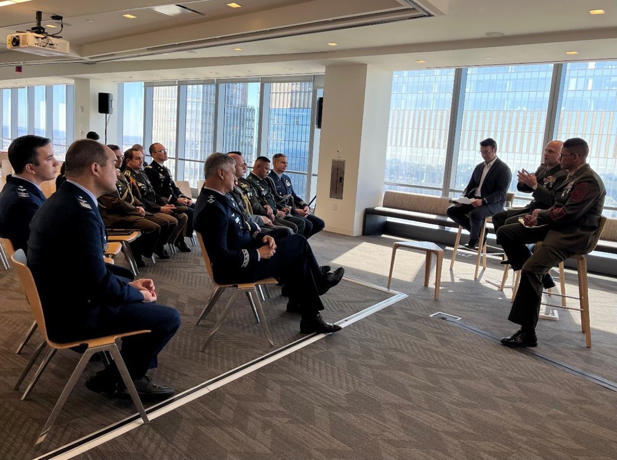 MARFORSOUTH's tweet image. Lt. Gen. David Bellon &amp;amp; Sgt. Maj. Carlos Ruiz of #MARFORSOUTH engaged senior military officers from partner nations Argentina, Brazil, Chile, Colombia, Dominican Republic, Ecuador, El Salvador, Guatemala, Honduras, Mexico, Paraguay and Uruguay at the U.S. Mission to the U.N.