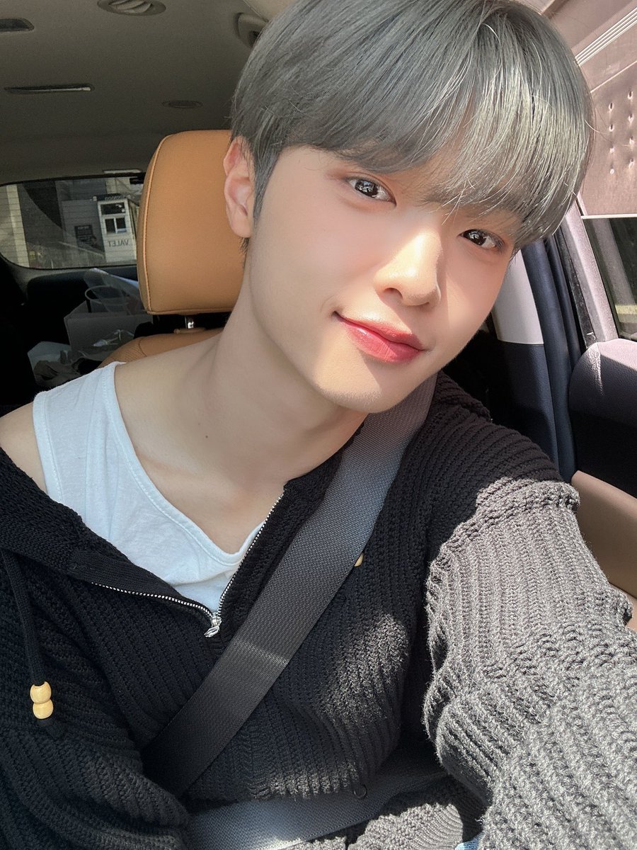 02B0YZ's tweet photo. no :) https://t.co/mnN2B1WSKY