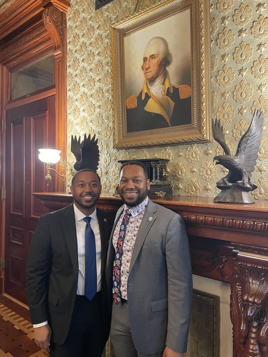 JPBfellows's tweet photo. Last Friday @POTUS signed an Executive Order making environmental justice the responsibility of every single federal executive agency. https://t.co/I2KDZedCHv

JPB Fellows @tgreames and @mdhDuBois, who work in the Biden Administration, were in that historic moment. https://t.co/QuFphAcDZf
