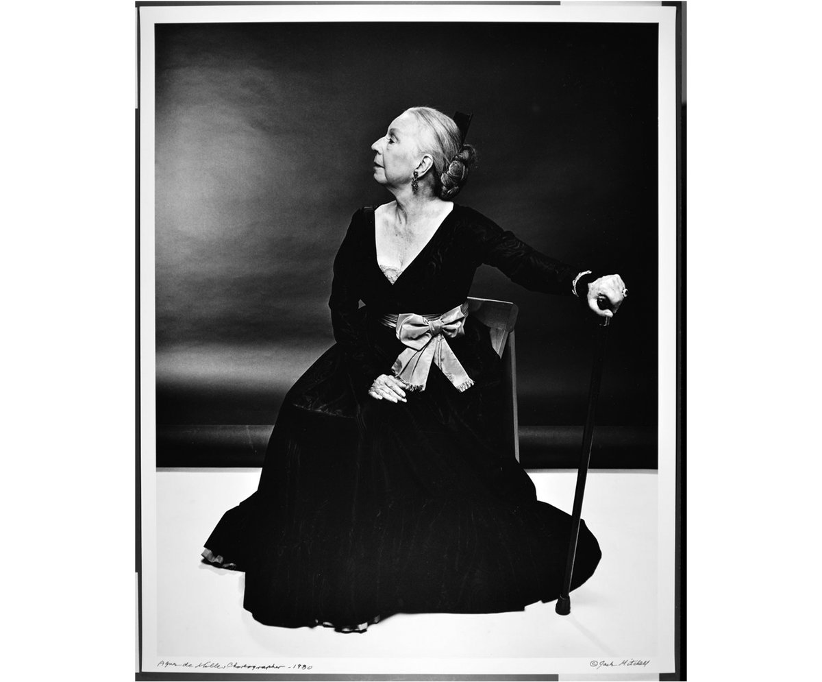 gartenbergmedia's tweet photo. #AgnesdeMille: Choreographer, Author, and Innovator, commemorated in an online course @92ndStreetY on the 30th anniversary of her death. #JackMitchell, whose archive is represented by #Gartenbergmedia, photographed de Mille for more than 30 years. https://t.co/p0VePPbGaz #dance https://t.co/G3VbnakrTp