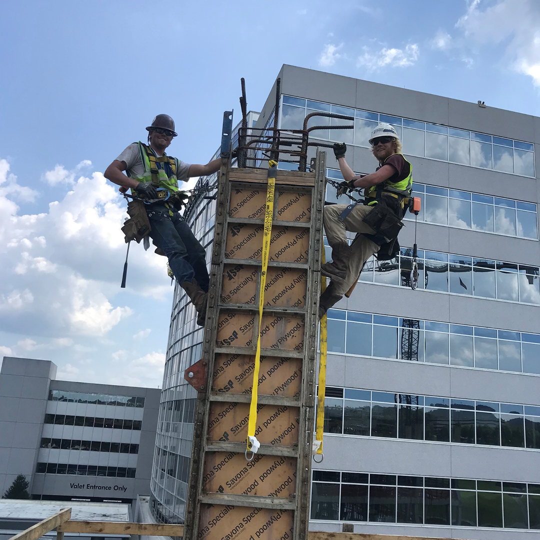 gsocpd's tweet image. Go beyond the classroom with @BrasfieldGorrie&apos;s student program! From jobsite visits and community service opportunities to complex projects and innovative solutions, there’s no better way to gain construction experience!

brasfieldgorrie.com/careers/studen…

#OCPDEmployerPartner