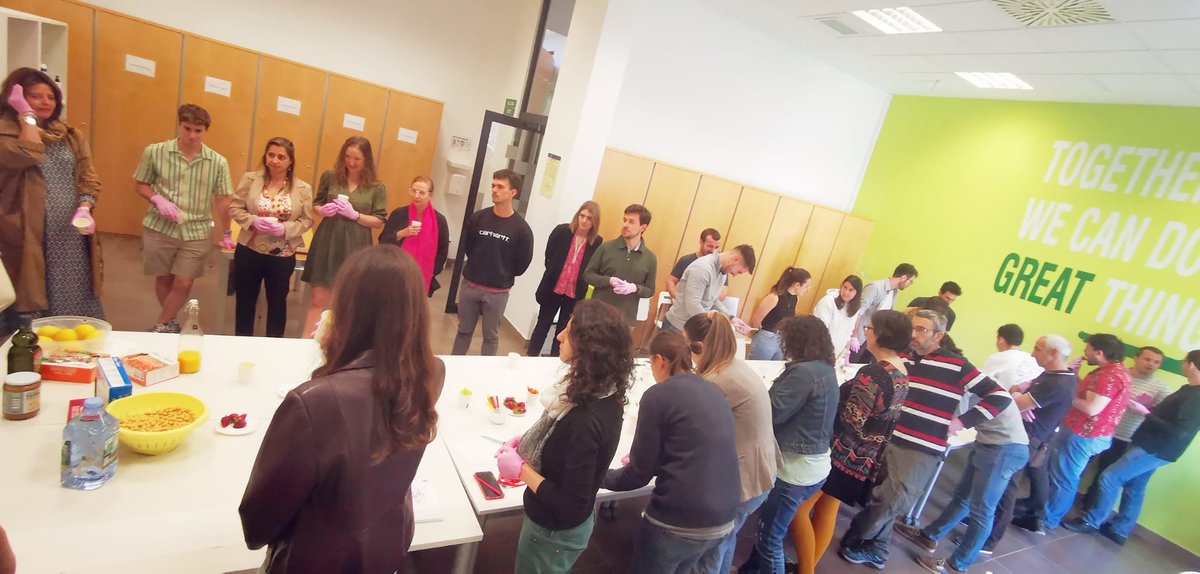 En la Semana de la seguridad y salud en el trabajo, en @ITAINNOVA tenemos un programa de actividades variado. Hoy hemos comenzado con almuerzos       saludables. Hemos preparado un delicioso humus 😋