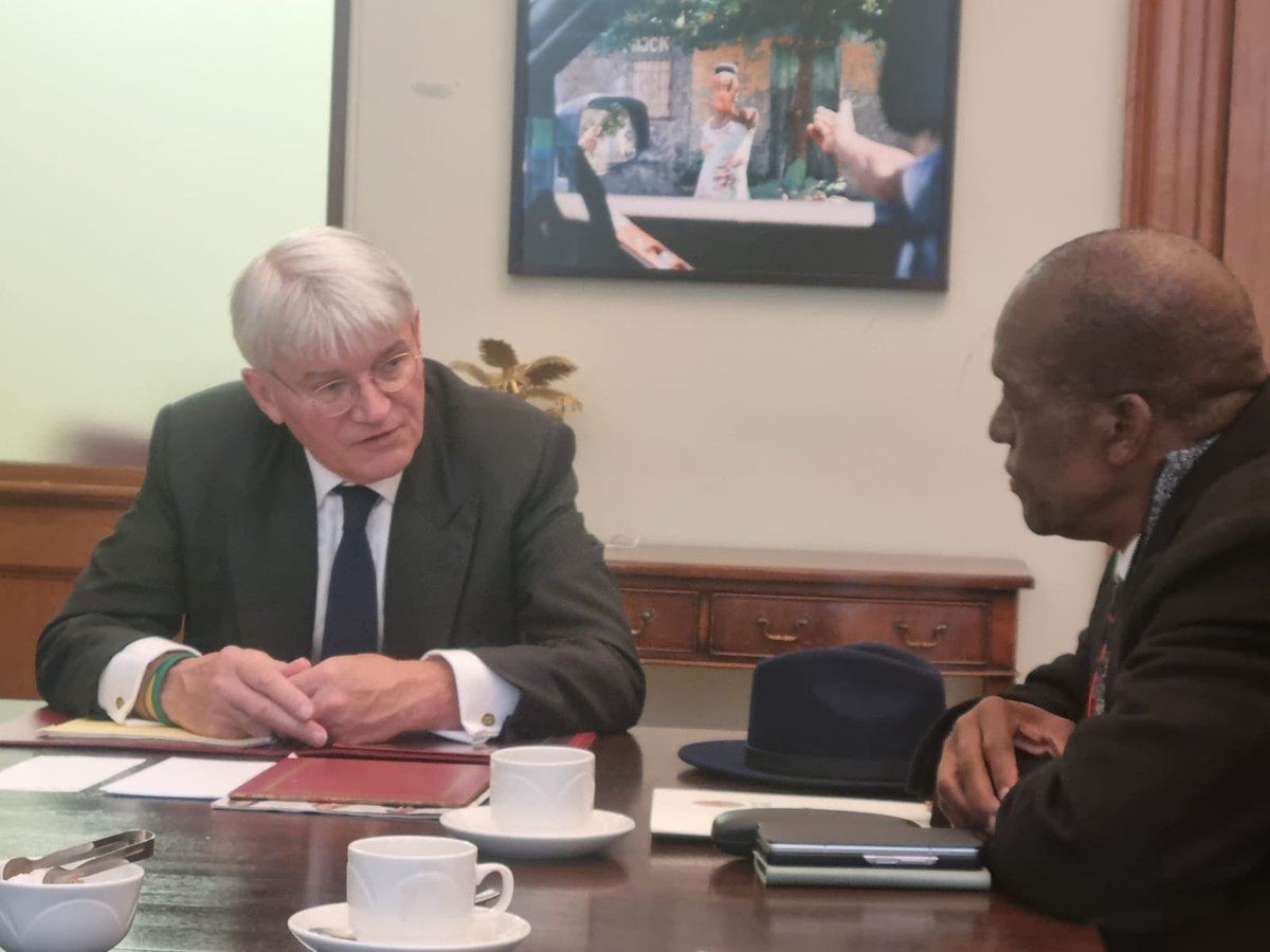 CPA_UK's tweet photo. Yesterday, we were delighted to start off our welcome to the Rt Hon. Bagbin MP, Speaker of the Parliament of Ghana with a meeting with the Rt Hon. @AndrewmitchMP and @JonDaviesJMD, Chief Executive of CPA UK 🇬🇧🇬🇭

#CPAUKGhana #CPAUKAfrica https://t.co/OksBq2Hc1H