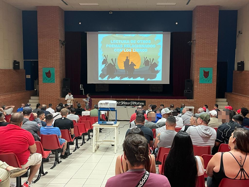 TLGOIIPP's tweet photo. #RT @IIPPGob: El Centro Penitenciario Madrid VI organizó diversas actividades para celebrar el #DíaDelLibro.

Intern@s de diferentes nacionalidades leyeron fragmentos de 'El Quijote' en sus respectivos idiomas y, junto con el CEPA Dulce Chacón, realizaro… https://t.co/c1taTaCq8D