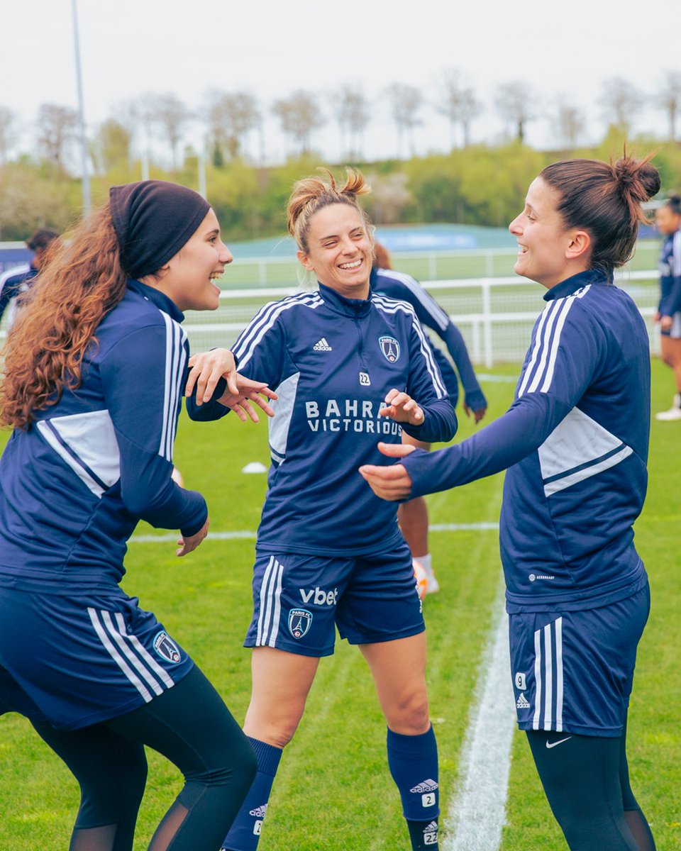 😁 Toujours avec le sourire !

📸 <a href="/Louna_Ribadeira/">Louna Ribadeira</a>, <a href="/Sophie_vaysse/">Sophie Vaysse</a>, <a href="/MBourdieu9/">Mathilde Bourdieu</a> 

#CertifiéParis