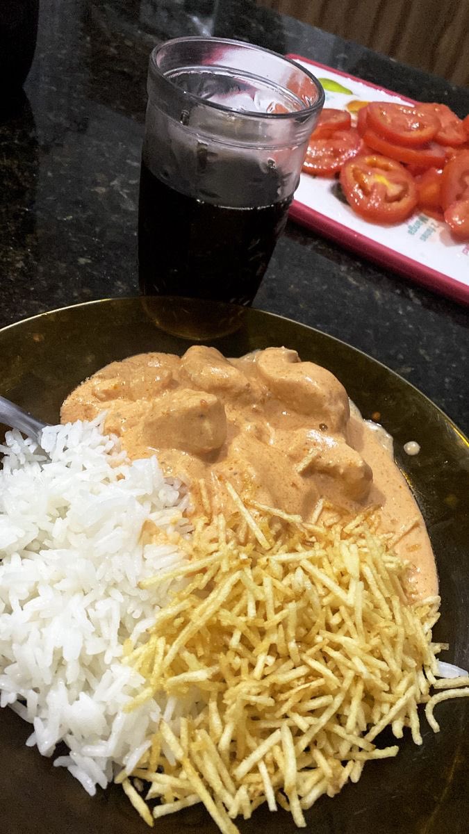 theposeidonhub's tweet photo. com batata frita ou batata palha ?? https://t.co/c4MsmyJ6l5
