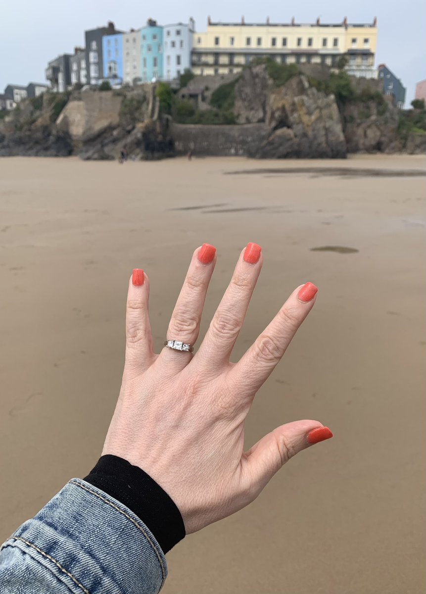 Clare Robinson tweet media