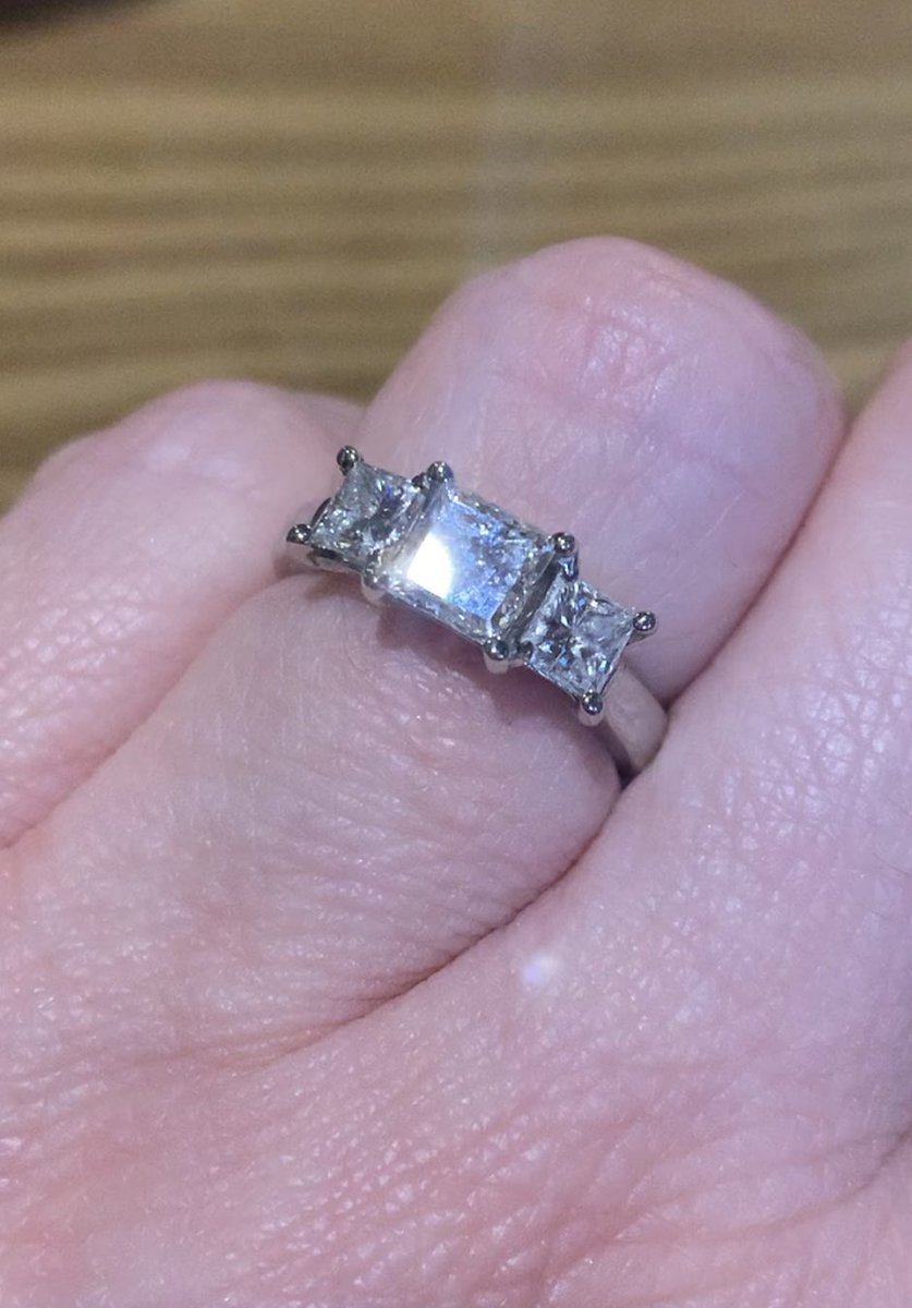 Clare Robinson tweet media