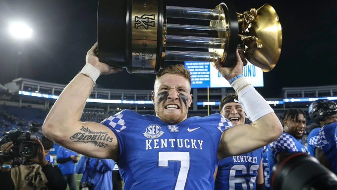 cosmos_Funspot's tweet photo. 🚨BREAKING NEWS🚨 

Rumor has it that #Kentucky QB Will Levis has his sights set on going #1 overall to the #Panthers! Will he live up to the hype? Stay tuned! 🏈 

#NFLDraft #NFLTwitter #web3casino #cryptocasino #metamask #sportsbetting https://t.co/GsOM94Iq8j